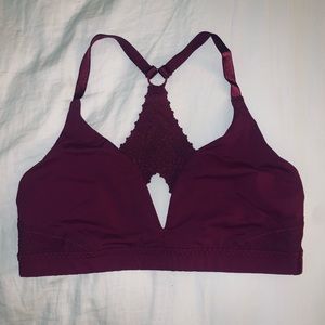 Lululemon Sports Bra - Maroon